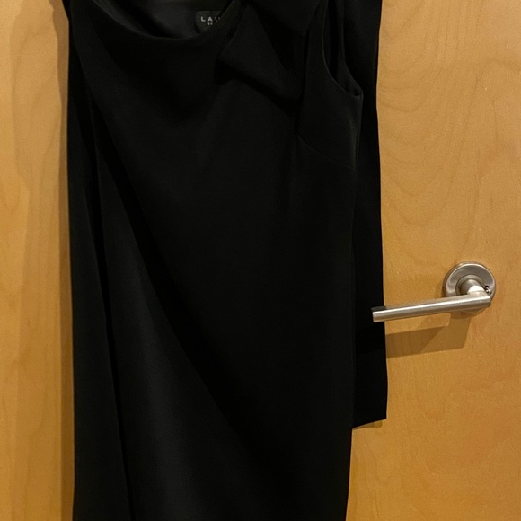 LAUNDRY BY SHELLI SEGAL BLACK ONE SHOULDER BOW COCKTAIL DRESS - Picture 4 of 13